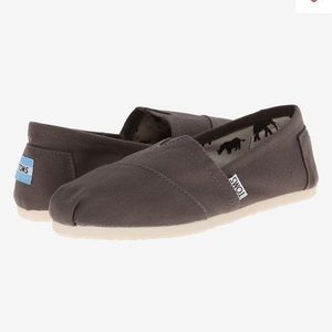 Women’s Grey Toms
